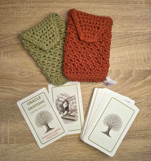 Pochette artisanale au crochet – Oracle des Santons de Provence