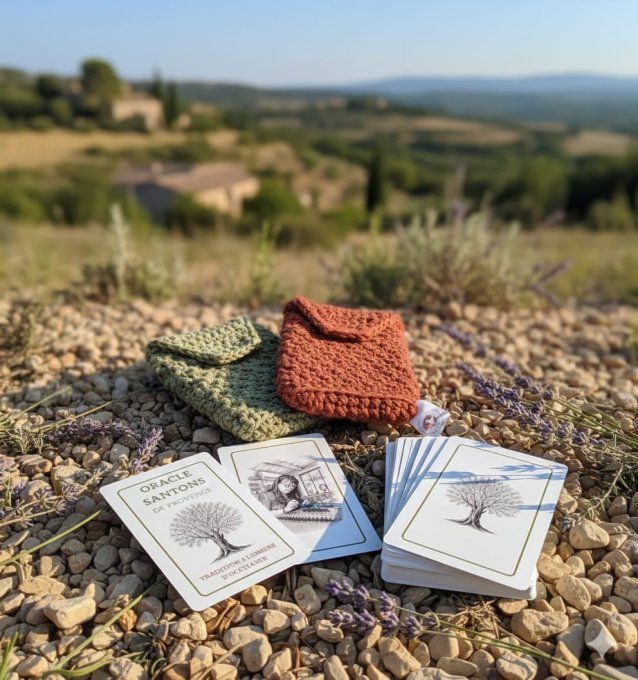 Pochette artisanale au crochet – Oracle des Santons de Provence